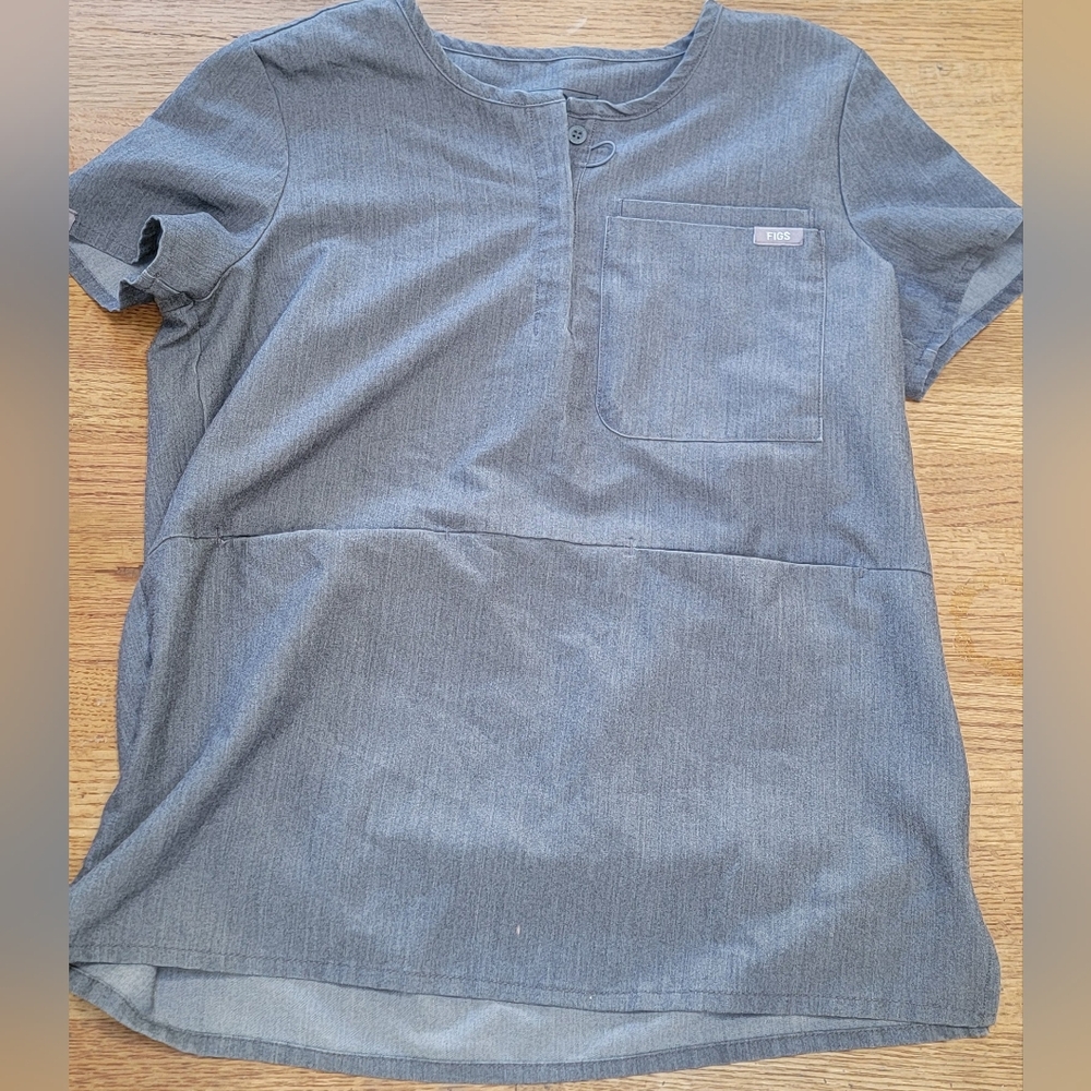 Figs XS technical collection scrub top